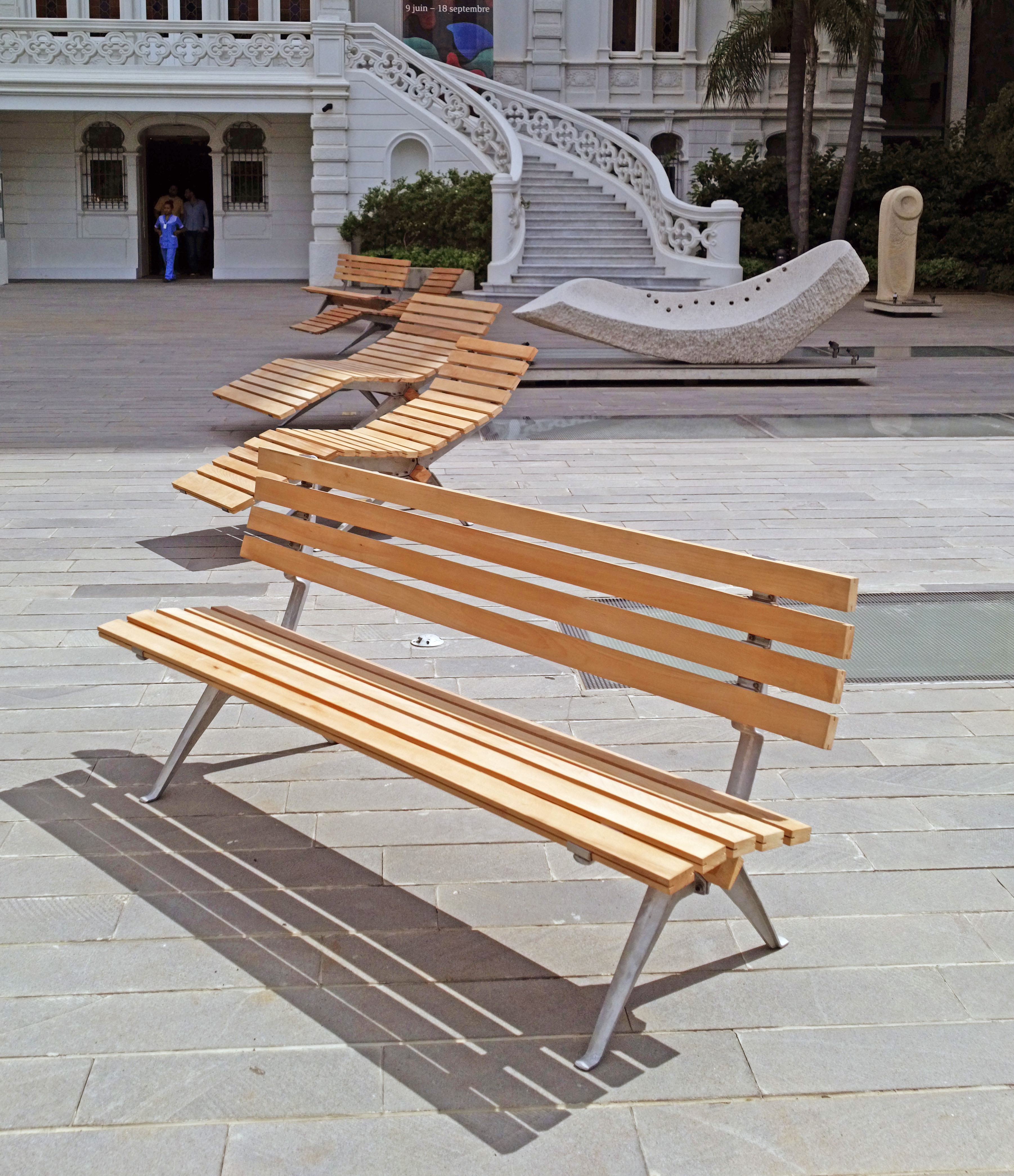 Power of the nap addicts - Public furniture 